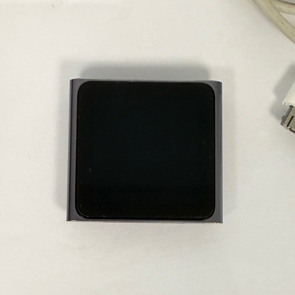 Apple iPod nano 8 GB 6th Generation Platinum with watch band black - Picture 6 of 13